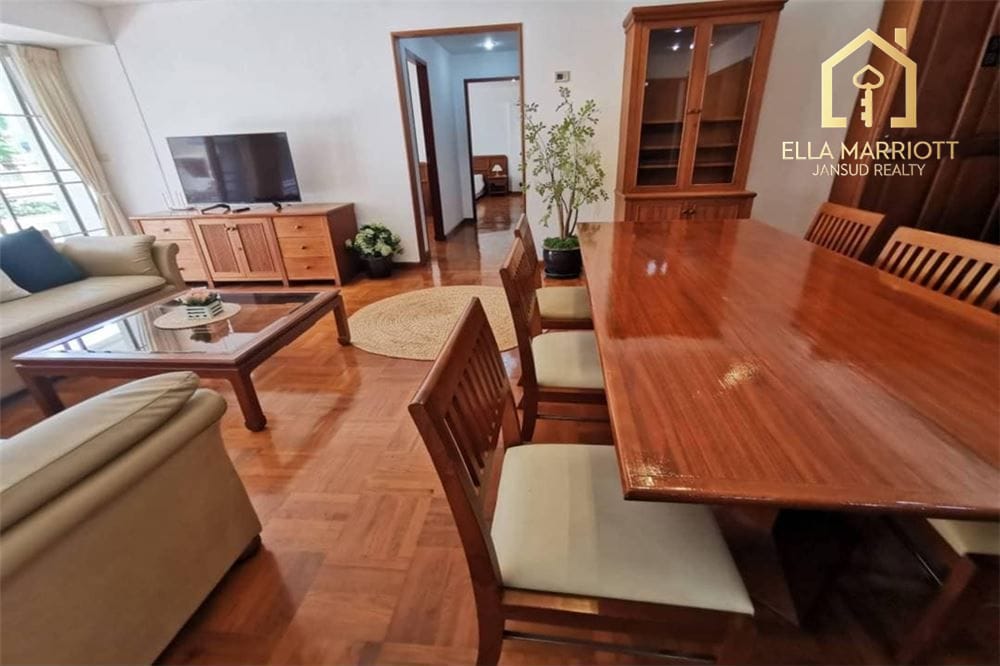 For Rent - Pet-Friendly Low-Rise Apartment | Sukhumvit 31 | 180 SQM 8