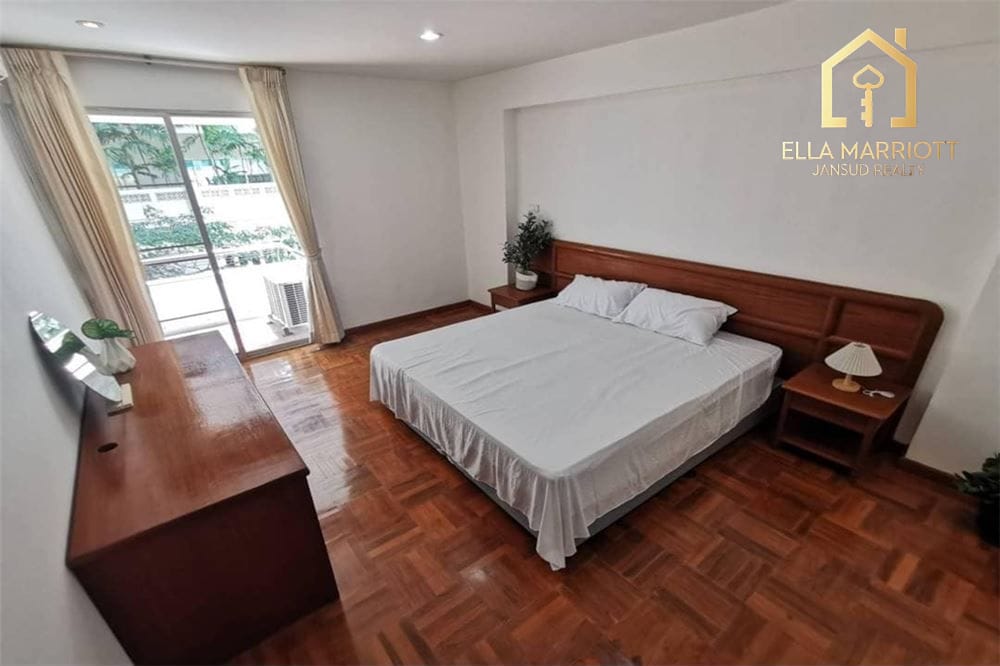 For Rent - Pet-Friendly Low-Rise Apartment | Sukhumvit 31 | 180 SQM 9