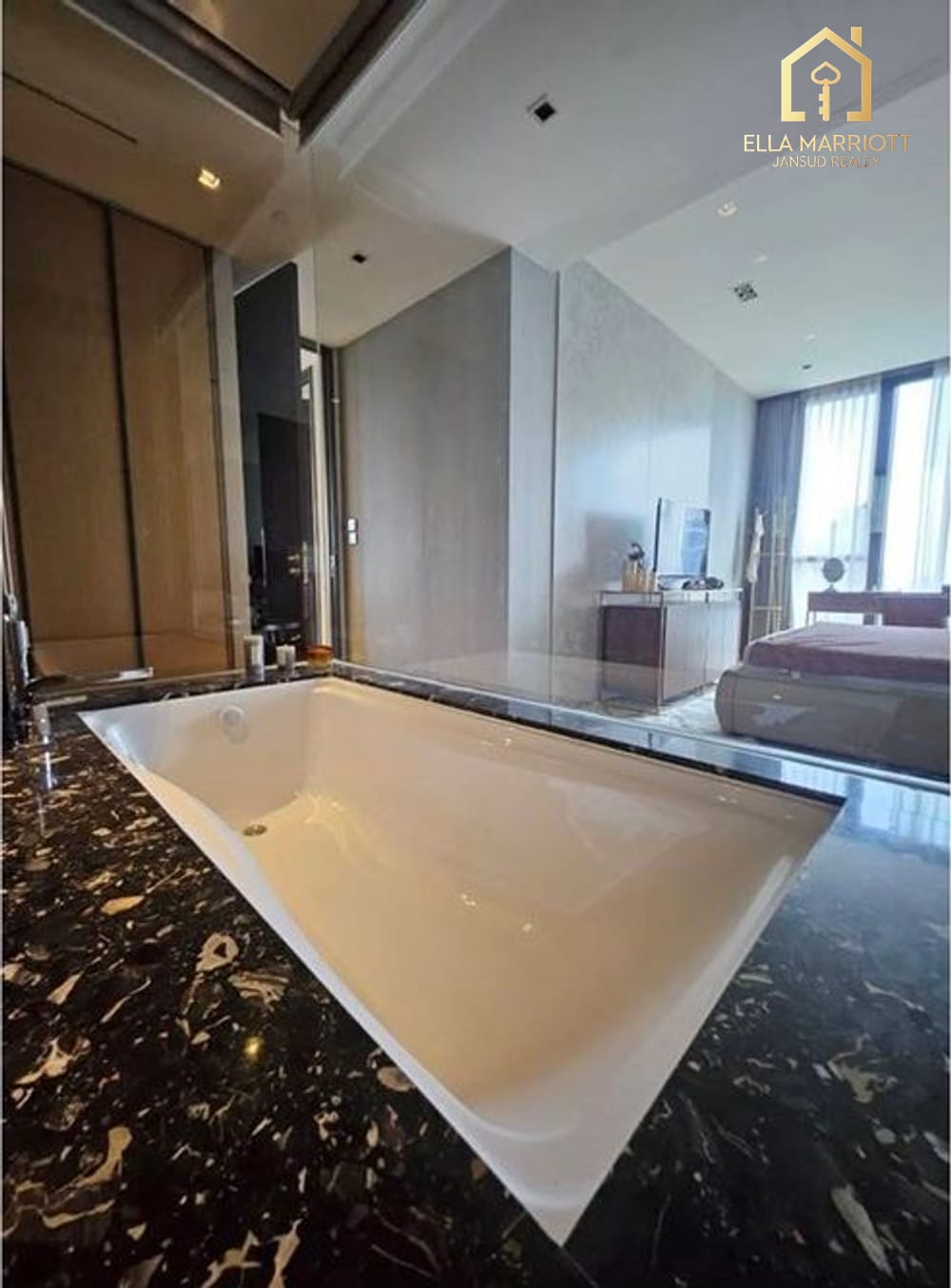 "Luxurious 2BR Condo in Bangkok's Vibrant Heart" 10