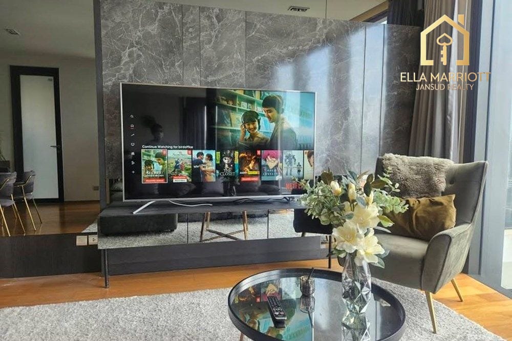 "Luxurious 2BR Condo in Bangkok's Vibrant Heart" 2