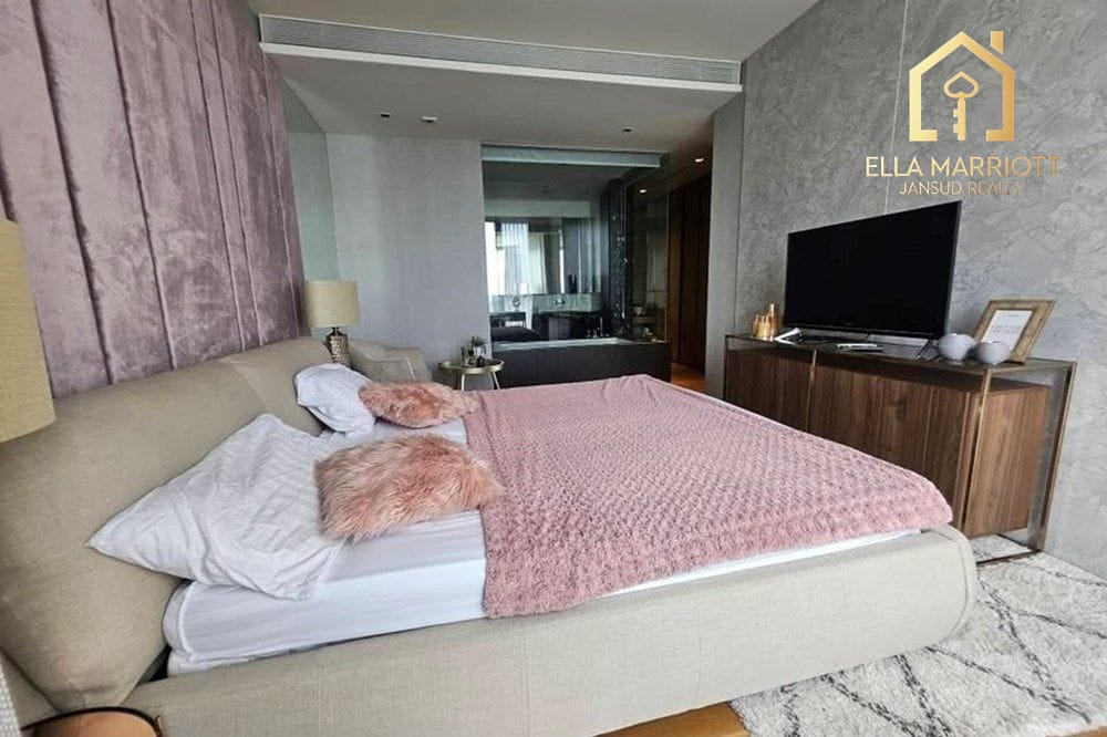 "Luxurious 2BR Condo in Bangkok's Vibrant Heart" 6