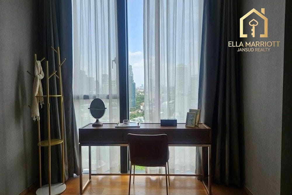 "Luxurious 2BR Condo in Bangkok's Vibrant Heart" 4