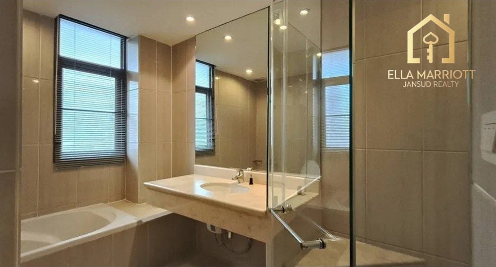Rent 80K | 147sqm Low-Rise Condo in Lang Suan with Direct Lumphini Park View 13