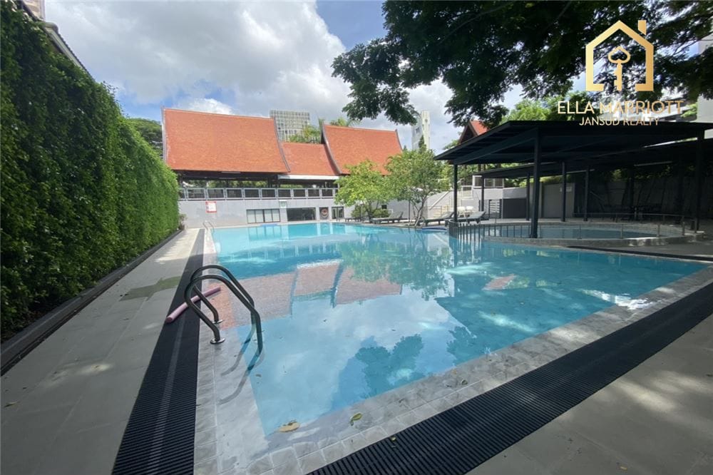 Rent 105K | Renovated 182sqm 3BR Low-Rise | Sathorn Soi 1 Walk to MRT 13