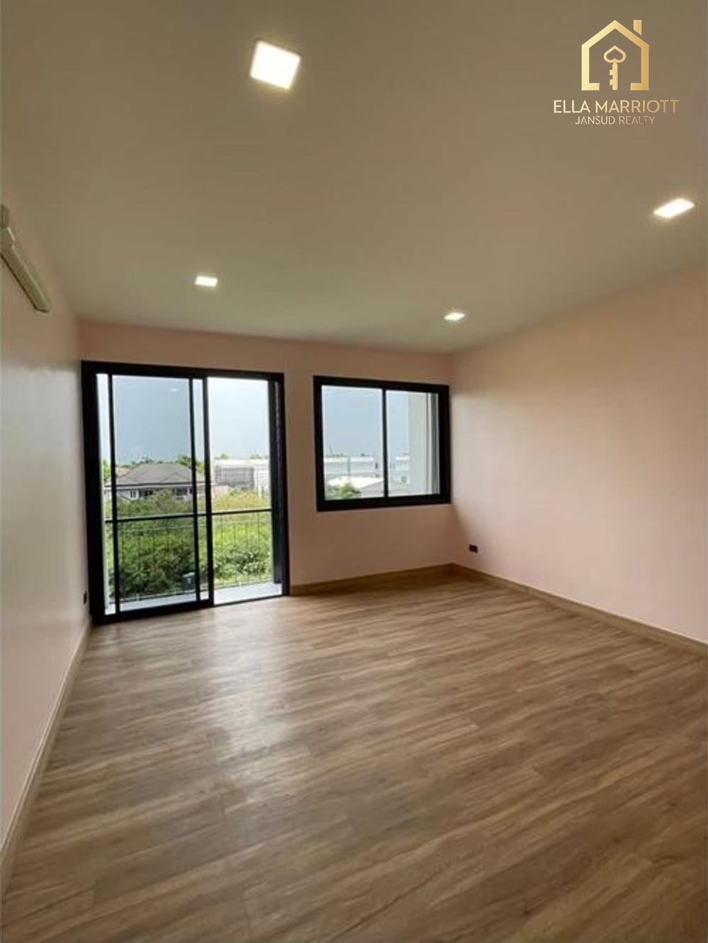 Versatile Home + Business Space in Central Bangkok 10