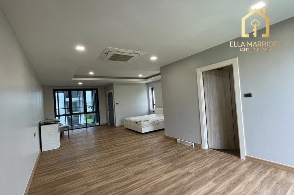 Versatile Home + Business Space in Central Bangkok 3