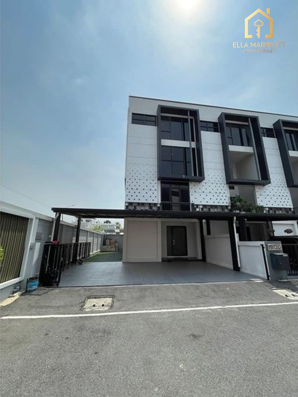 Versatile Home + Business Space in Central Bangkok 4