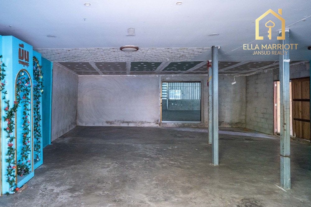 For Rent: Large Warehouse in Prime Location  for All Types of Business 11