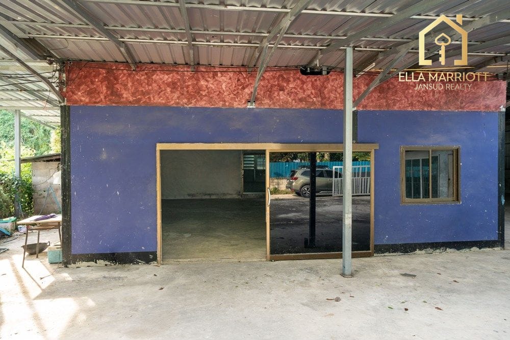 For Rent: Large Warehouse in Prime Location  for All Types of Business 12