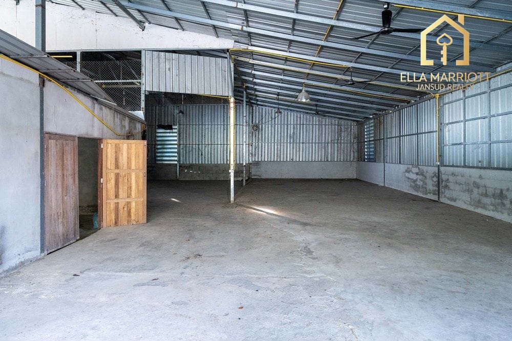For Rent: Large Warehouse in Prime Location  for All Types of Business 15
