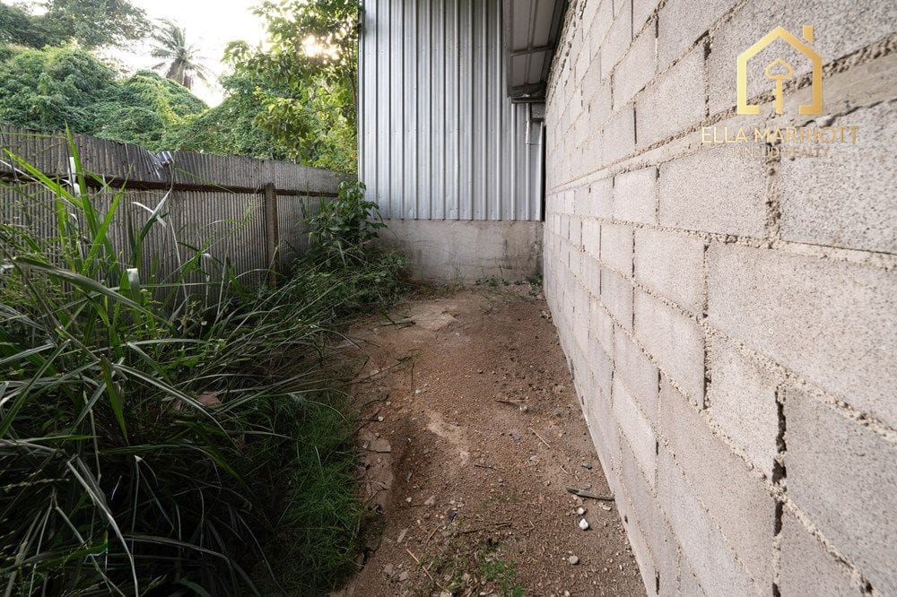 For Rent: Large Warehouse in Prime Location  for All Types of Business 2