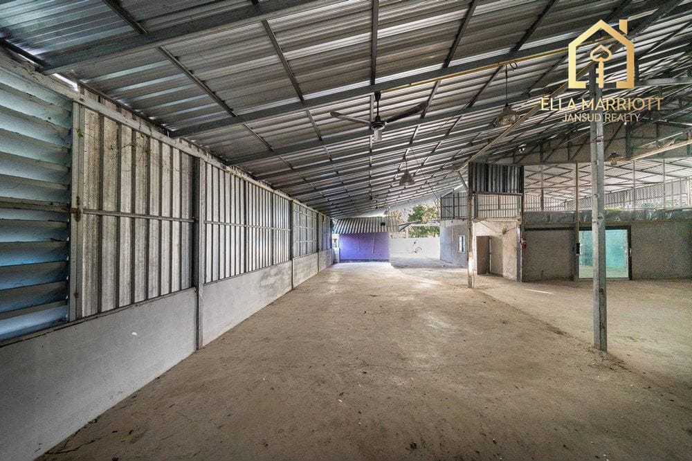 For Rent: Large Warehouse in Prime Location  for All Types of Business 20