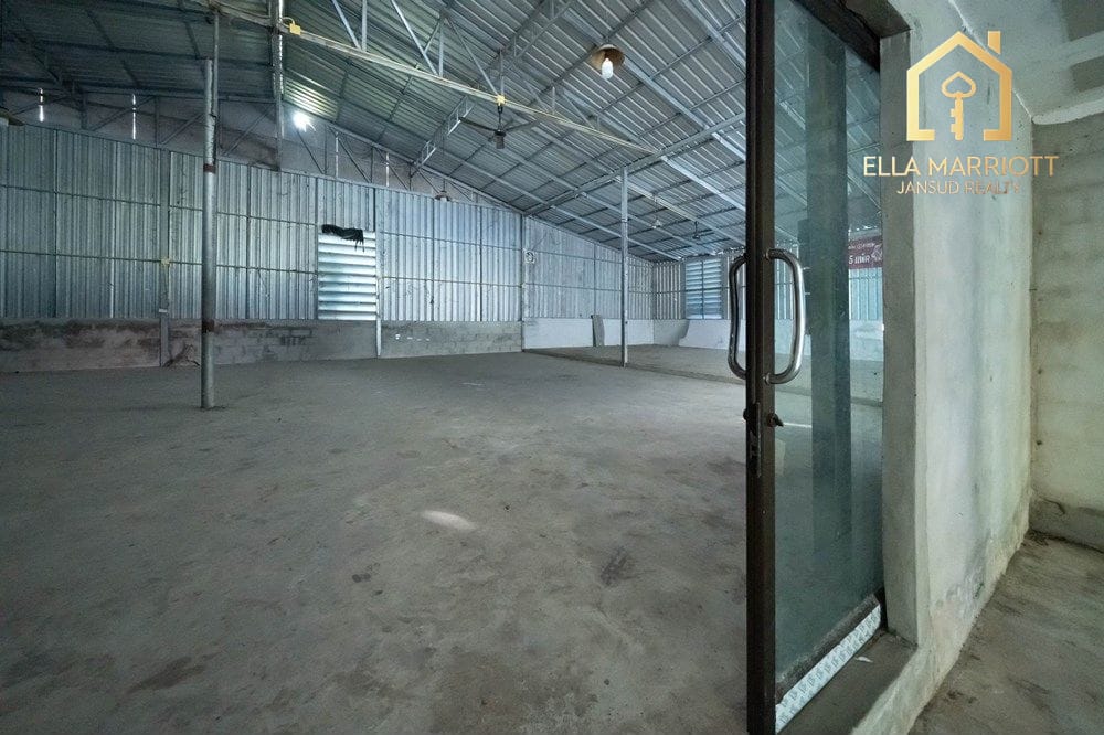 For Rent: Large Warehouse in Prime Location  for All Types of Business 26