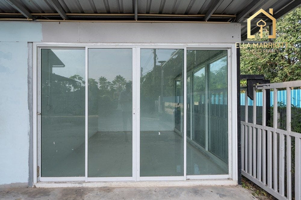 For Rent: Large Warehouse in Prime Location  for All Types of Business 29