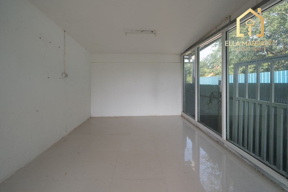 For Rent: Large Warehouse in Prime Location  for All Types of Business 30