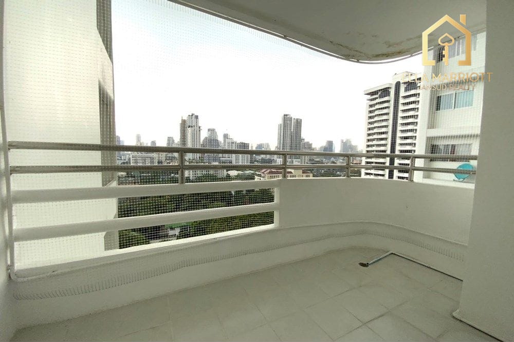 3-Bedroom Condo at Regent on the Park 3 14