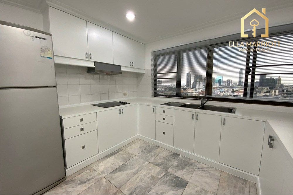3-Bedroom Condo at Regent on the Park 3 5