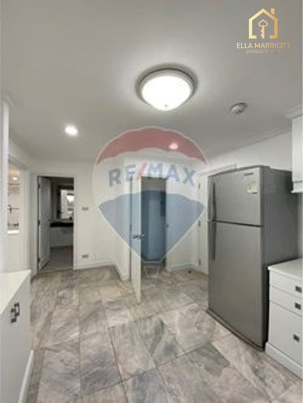3-Bedroom Condo at Regent on the Park 3 6