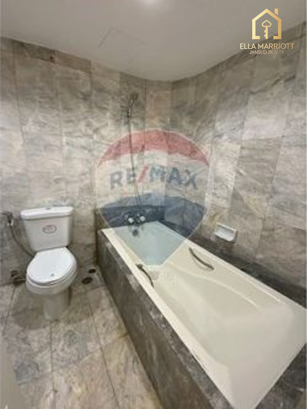 3-Bedroom Condo at Regent on the Park 3 9