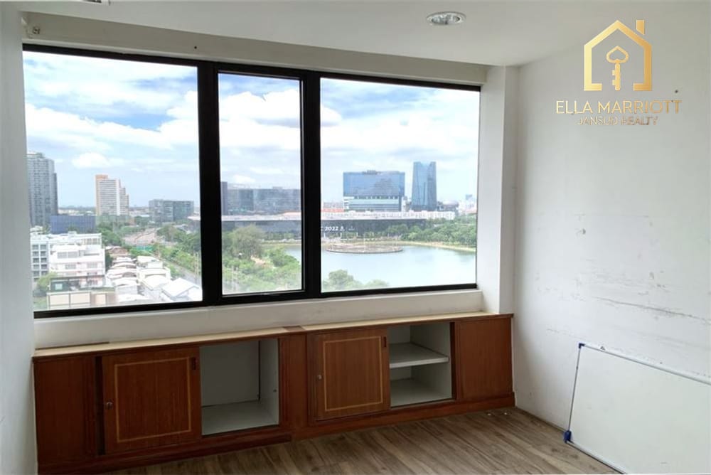 Prime Sukhumvit Office - 257 sqm, Great Location! 19
