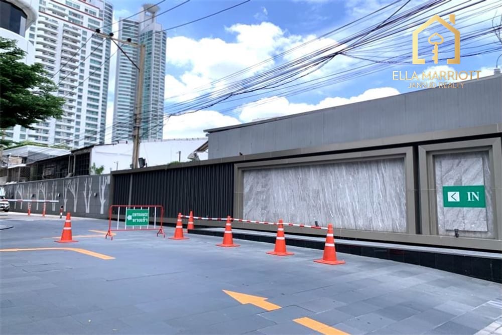 Prime Sukhumvit Office - 257 sqm, Great Location! 26
