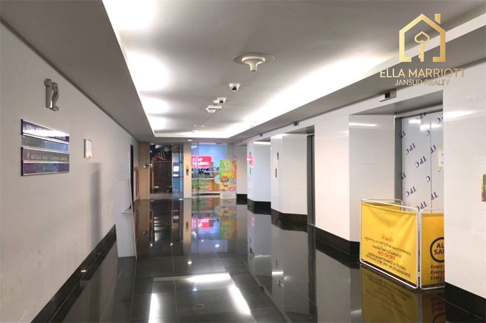 Prime Sukhumvit Office - 257 sqm, Great Location! 27