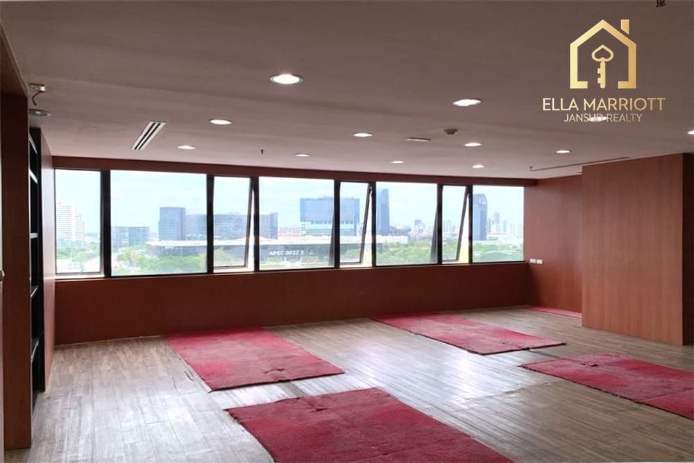 Prime Sukhumvit Office - 257 sqm, Great Location! 3