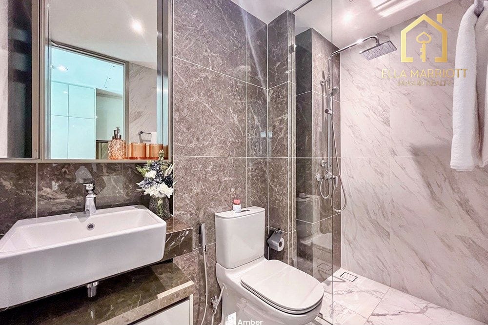 For Rent: 3BR Corner Unit with Pool Access at Fynn Asoke, Sukhumvit 10 10