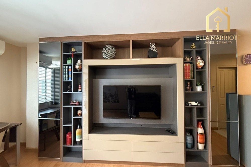 Studio Condo in Prime Location 2