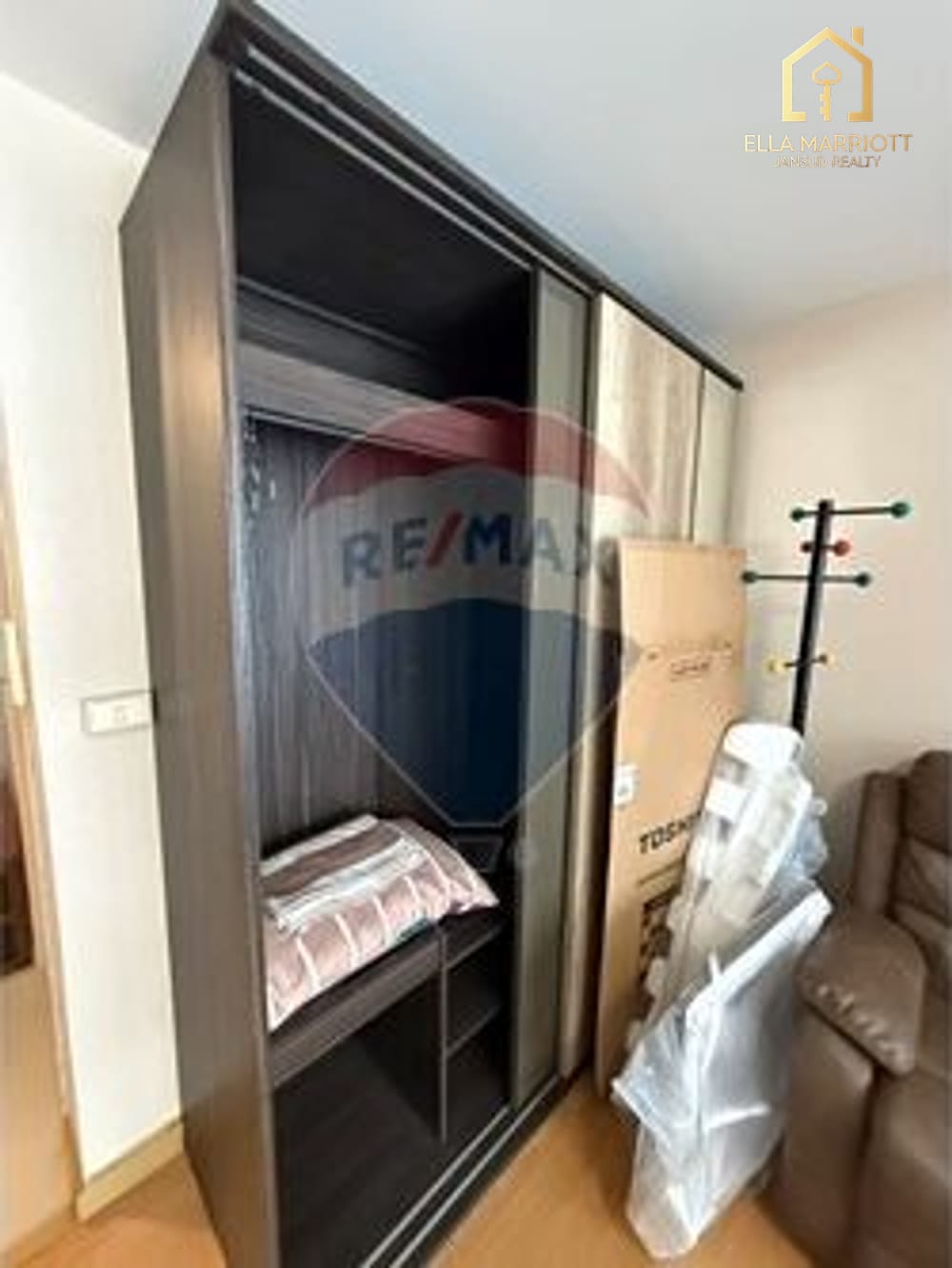 Studio Condo in Prime Location 6