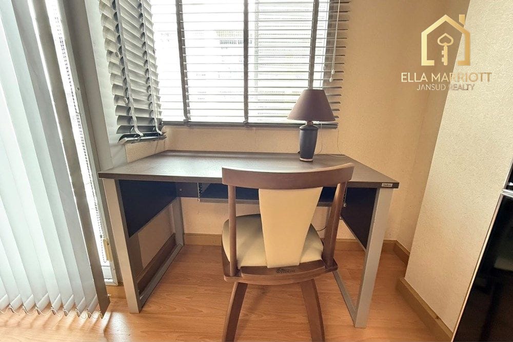 Studio Condo in Prime Location 7
