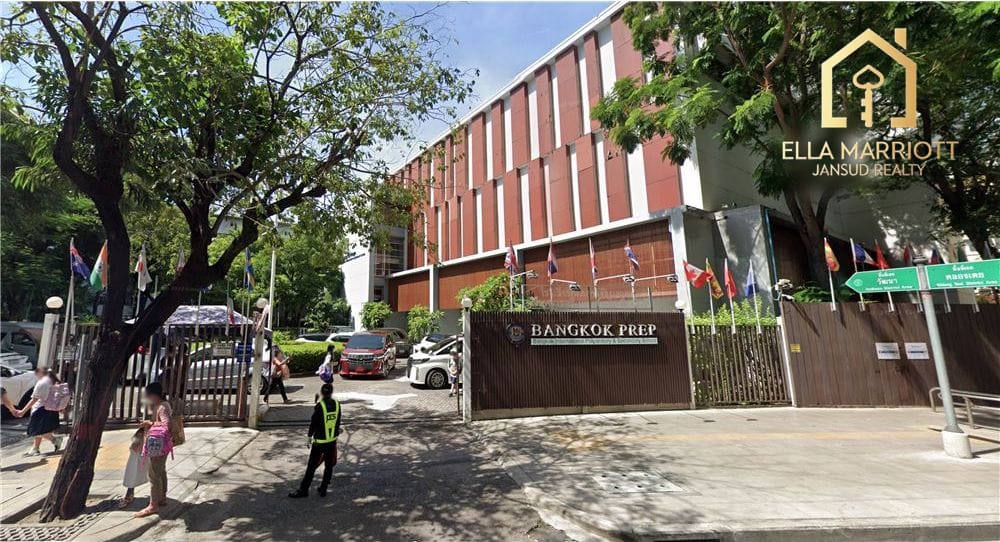 Prime 306 Sq.w. Land for Sale in Sukhumvit 53 Near BTS Thong Lo 3