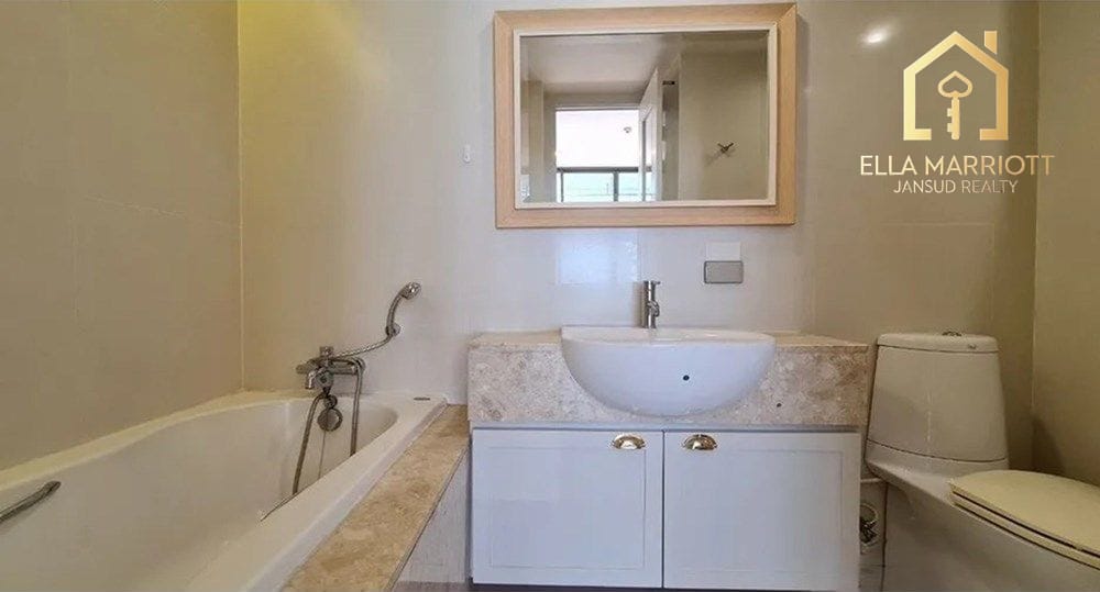 For Rent: Modern Low-Rise 1BR Apartment Near BTS Ploenchit 10