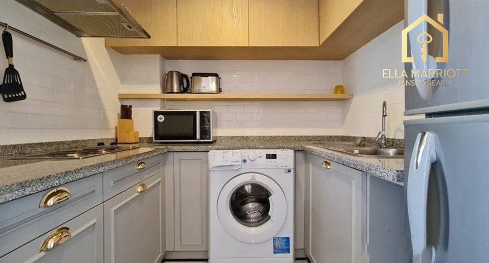 For Rent: Modern Low-Rise 1BR Apartment Near BTS Ploenchit 6