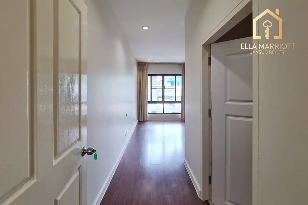 Rent 120K | 350sqm Townhouse | Sukhumvit 38 | Pet-Friendly Thonglor 10