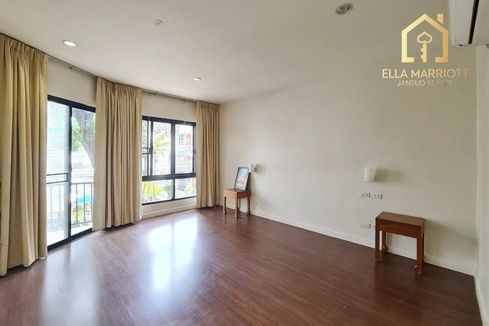 Rent 120K | 350sqm Townhouse | Sukhumvit 38 | Pet-Friendly Thonglor 14