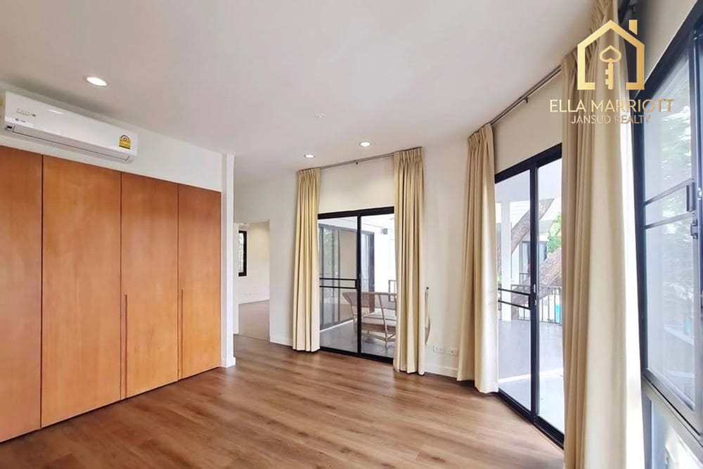 Rent 120K | 350sqm Townhouse | Sukhumvit 38 | Pet-Friendly Thonglor 15