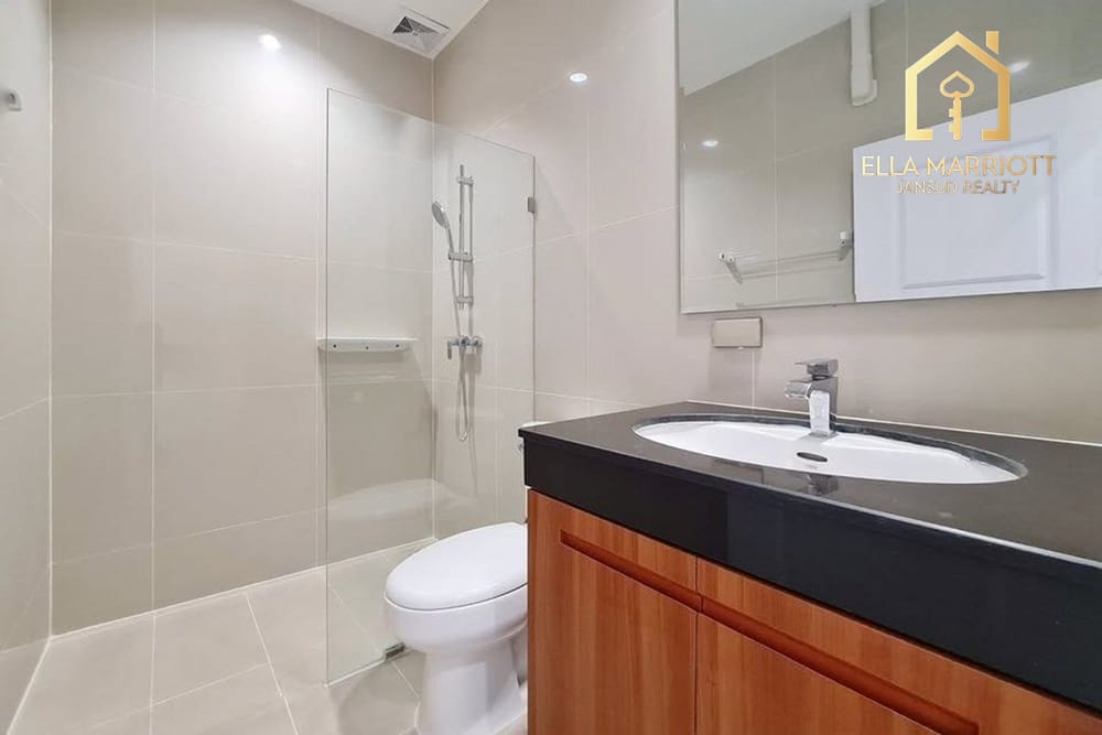 Rent 120K | 350sqm Townhouse | Sukhumvit 38 | Pet-Friendly Thonglor 16