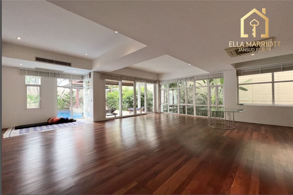 For Rent: Detached Single House with Private Pool 3