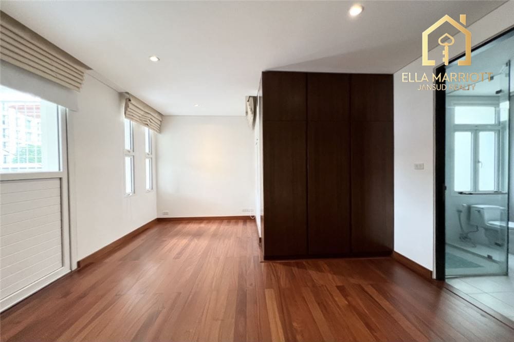 For Rent: Detached Single House with Private Pool 9