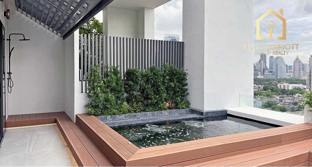 2-Bedroom Condo at Crystal Garden — 13 min walk to BTS Nana 3