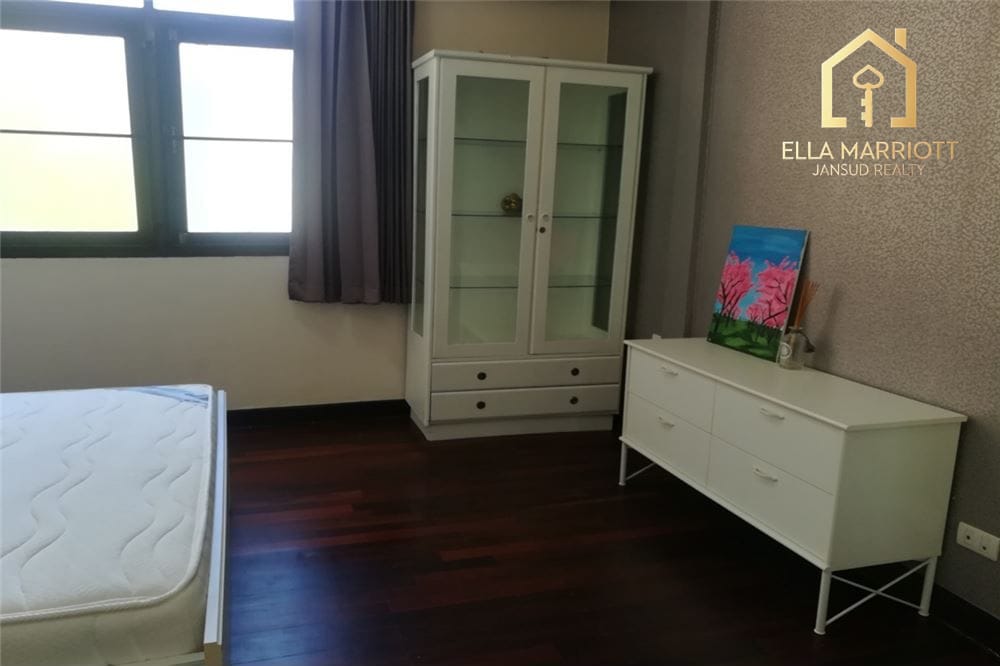 3-Bedroom Townhouse for Rent in Prime Sukhumvit Location 19