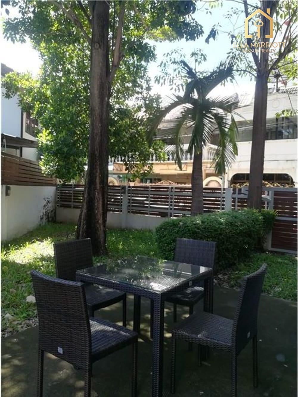 3-Bedroom Townhouse for Rent in Prime Sukhumvit Location 2