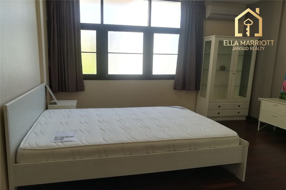 3-Bedroom Townhouse for Rent in Prime Sukhumvit Location 20