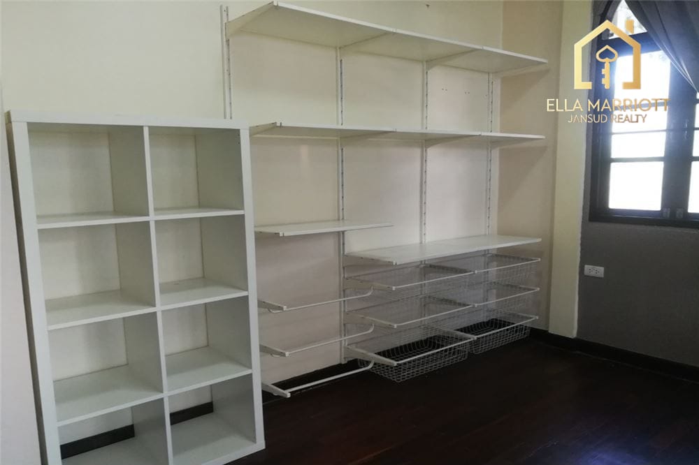 3-Bedroom Townhouse for Rent in Prime Sukhumvit Location 21