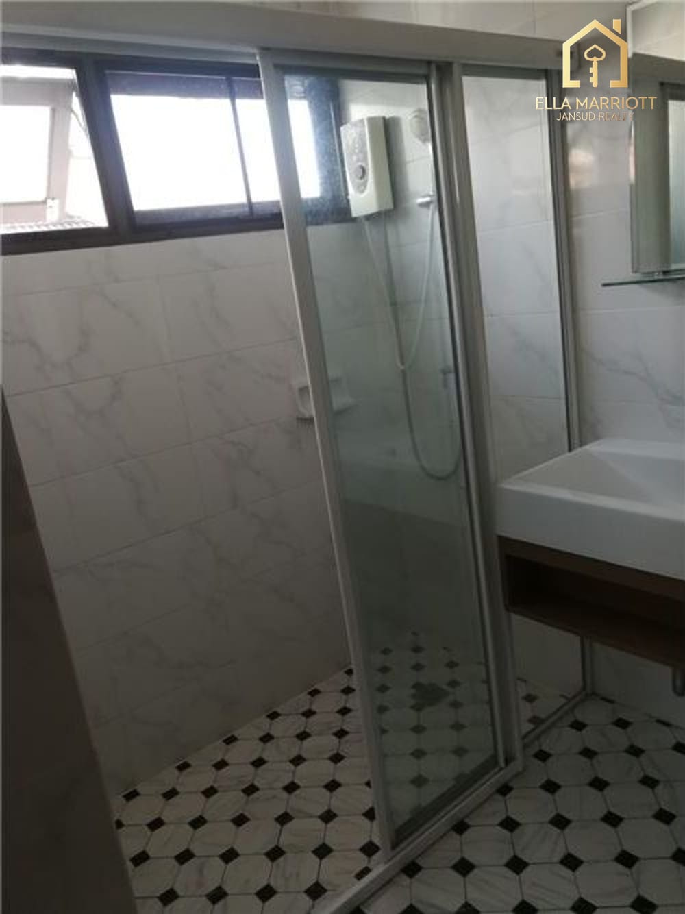 3-Bedroom Townhouse for Rent in Prime Sukhumvit Location 23