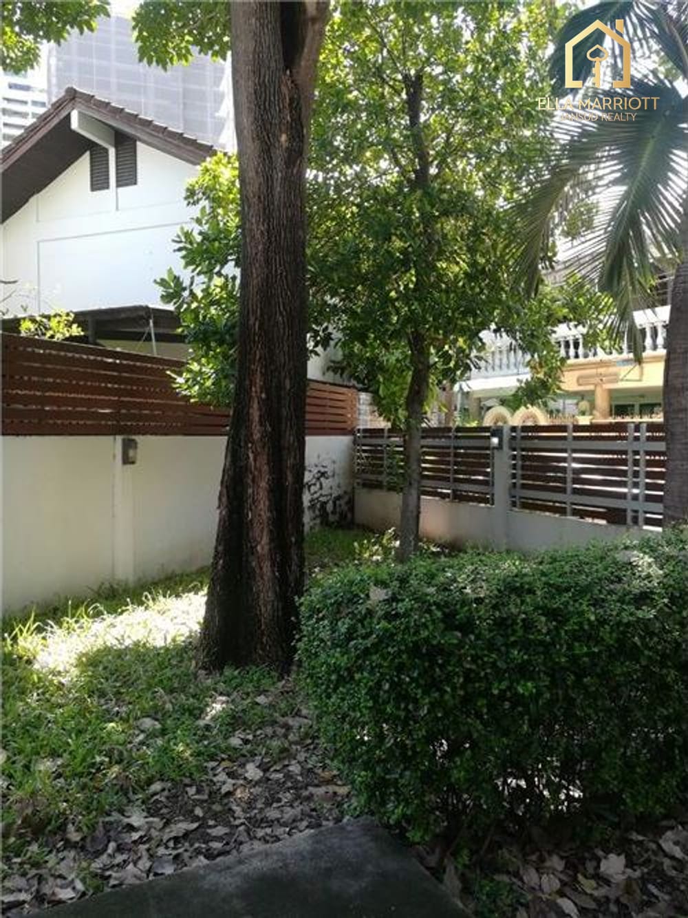 3-Bedroom Townhouse for Rent in Prime Sukhumvit Location 3
