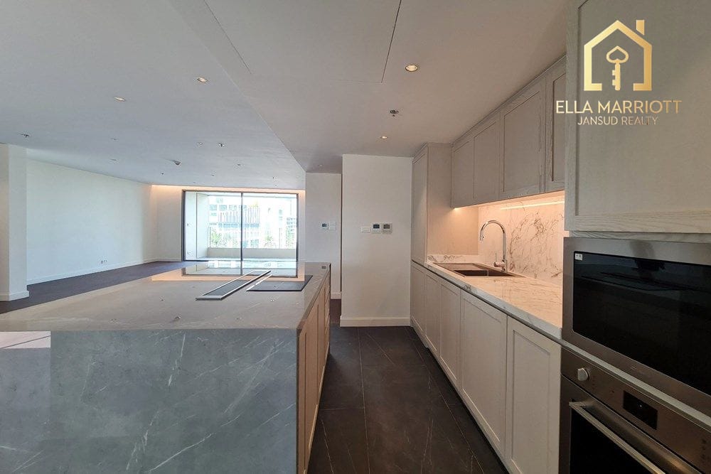 Pet-Friendly Urban Condo - Brand New Living Experience 3
