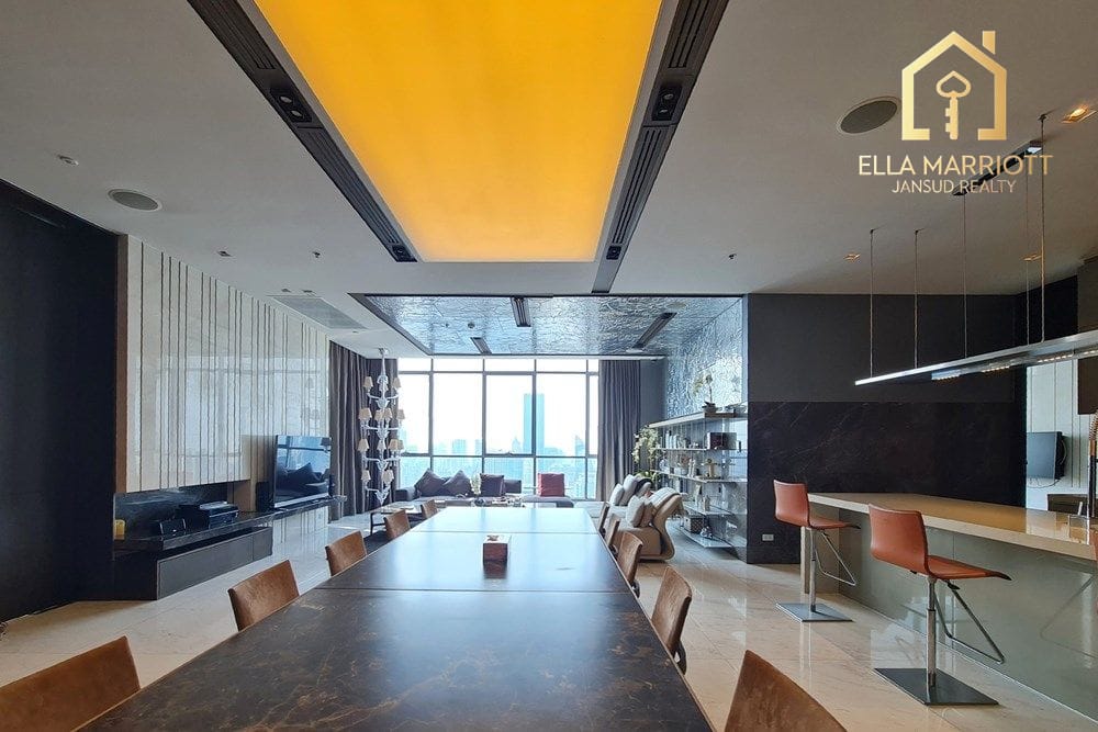 Luxury 3-Bedroom Penthouse with Private Pool Just 4 Mins Walk from BTS Nana 14