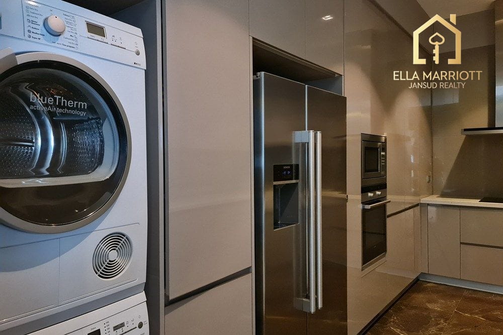 Luxury 3-Bedroom Penthouse with Private Pool Just 4 Mins Walk from BTS Nana 26